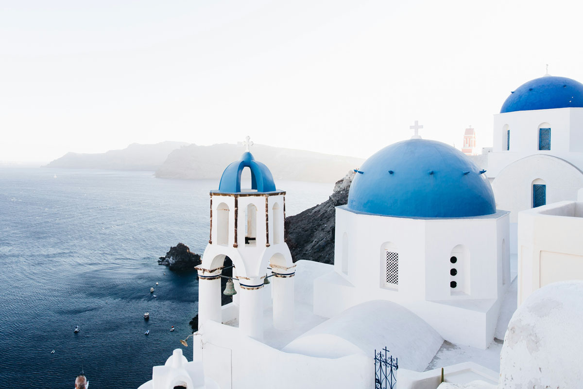 Viaggiatrice in città europea